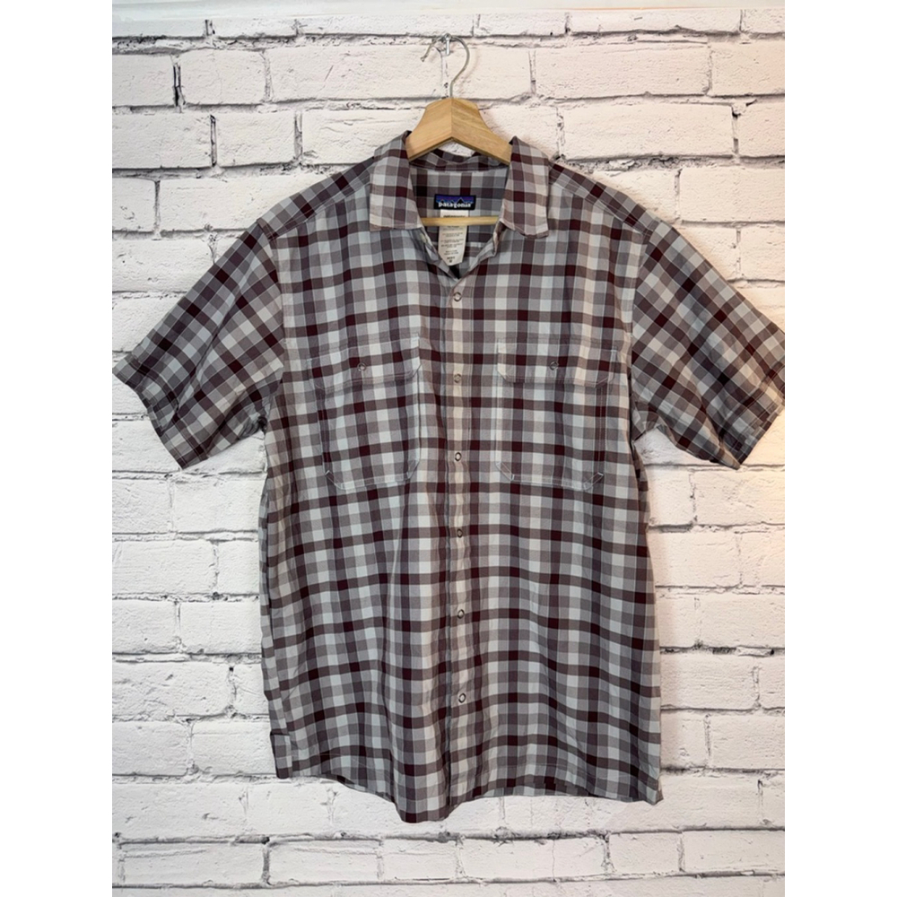 Men's Patagonia Plaid Casual Button Down Shirt size Medium Snaps Brown White